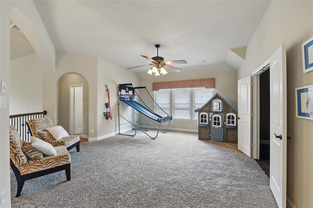 Denton, Texas 76208, United States, 5 Bedrooms Bedrooms, ,4 BathroomsBathrooms,Residential,Pending,142771