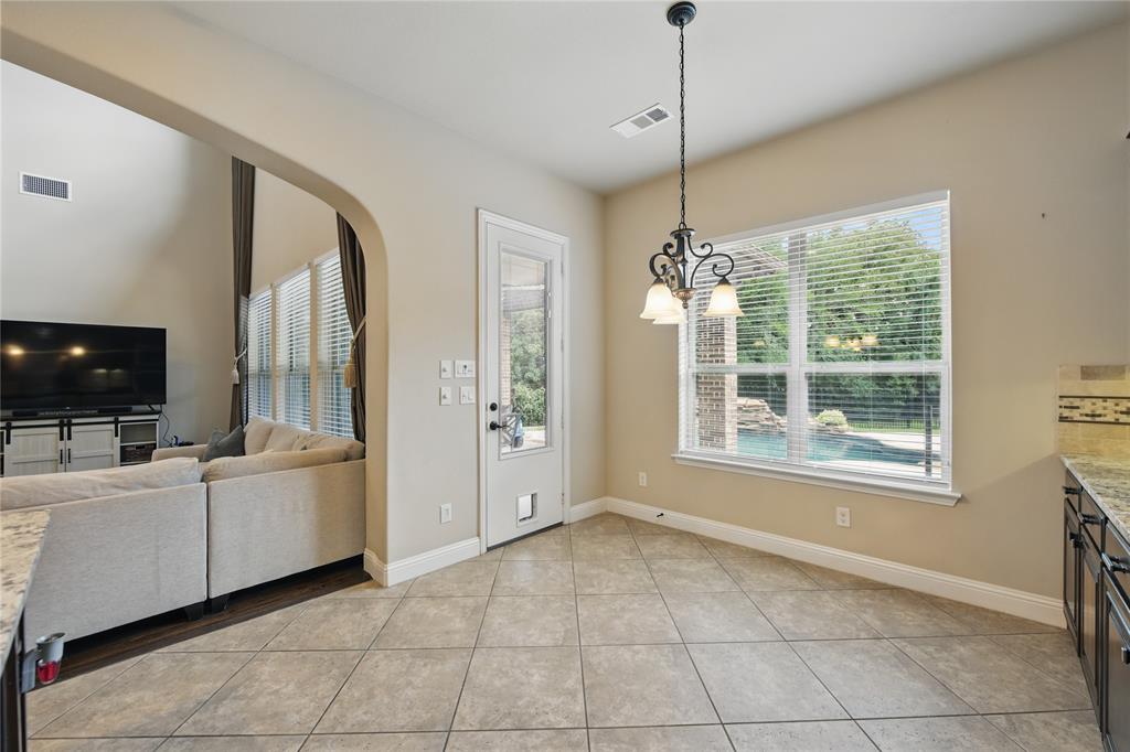 Denton, Texas 76208, United States, 5 Bedrooms Bedrooms, ,4 BathroomsBathrooms,Residential,Pending,142771