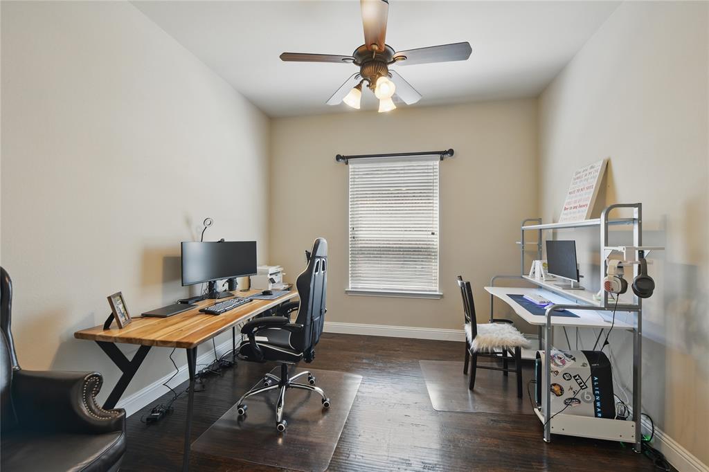 Denton, Texas 76208, United States, 5 Bedrooms Bedrooms, ,4 BathroomsBathrooms,Residential,Pending,142771