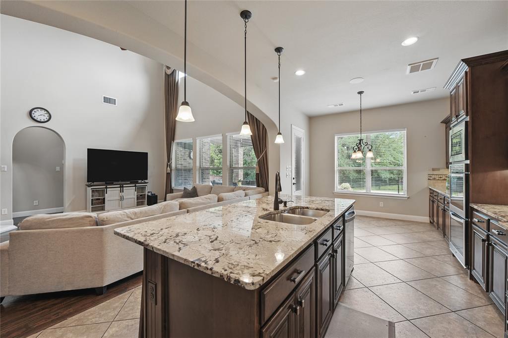 Denton, Texas 76208, United States, 5 Bedrooms Bedrooms, ,4 BathroomsBathrooms,Residential,Pending,142771