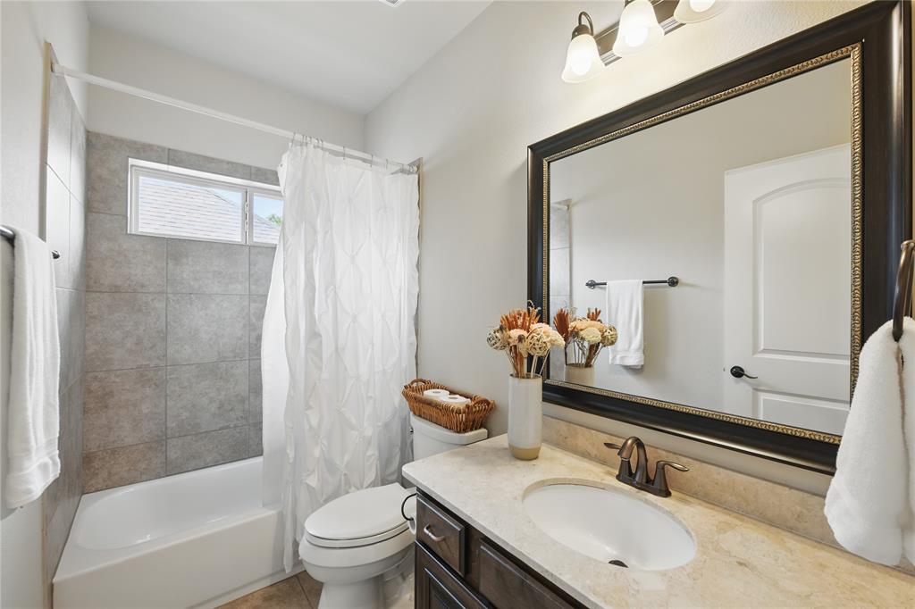 Denton, Texas 76208, United States, 5 Bedrooms Bedrooms, ,4 BathroomsBathrooms,Residential,Pending,142771