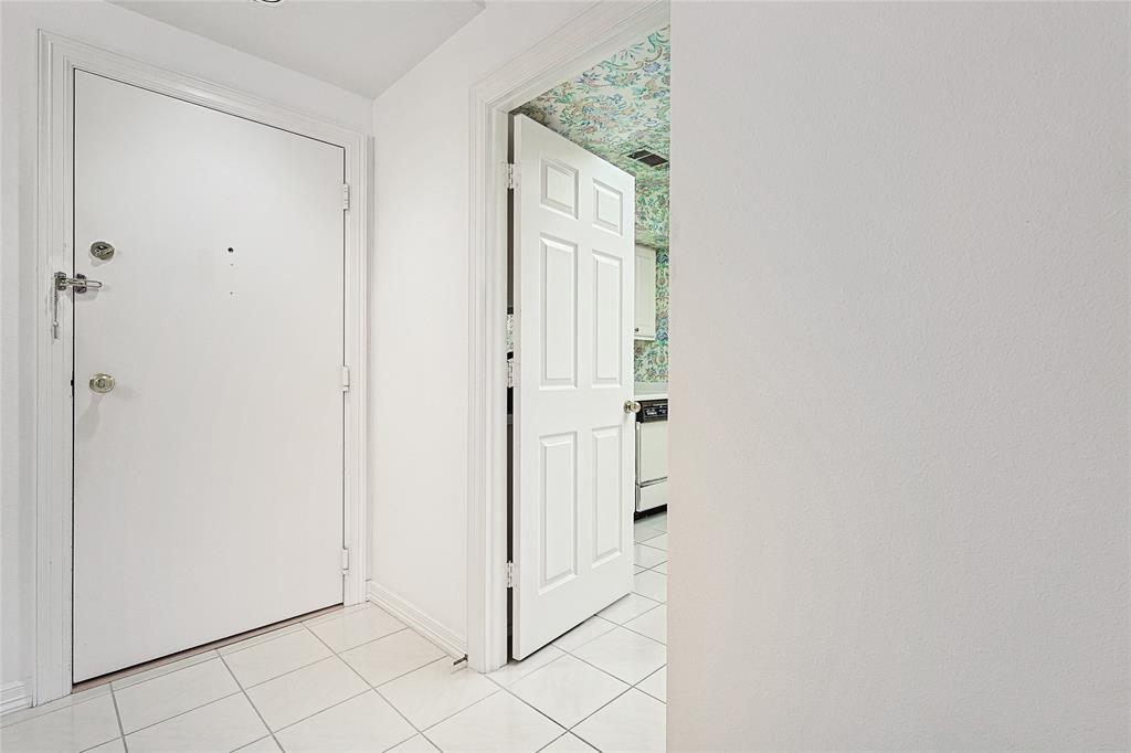 Bonaventure Condo - Residential