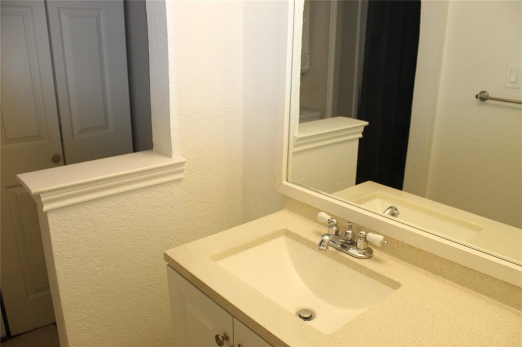 Arlington Oaks Condo - Residential