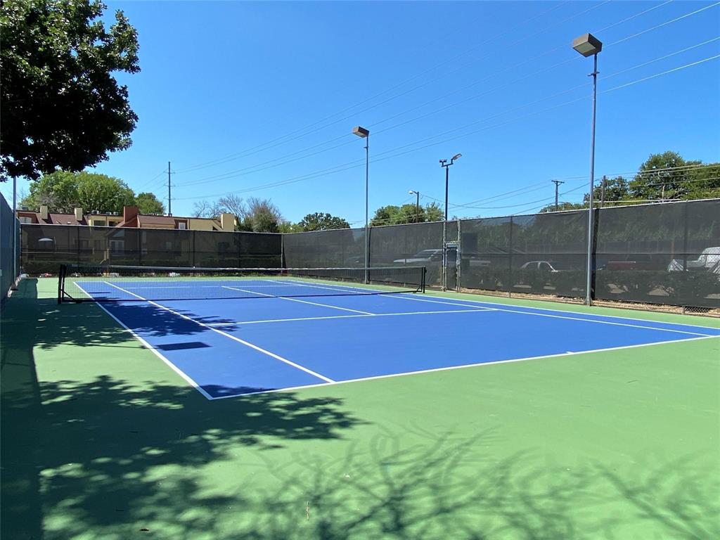 Arlington Oaks Condo - Residential