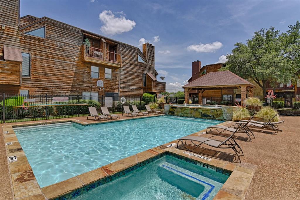 Arlington Oaks Condo - Residential