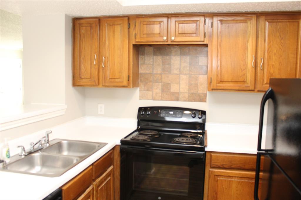 Arlington Oaks Condo - Residential