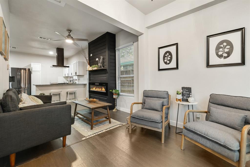 Val E Winstons - Residential