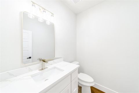 Tiny photo for 5917 Barkridge, Granbury, TX 76048 (MLS # 21100854)