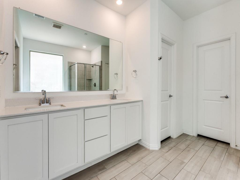 Lakewood Hills East Add - Residential Lease