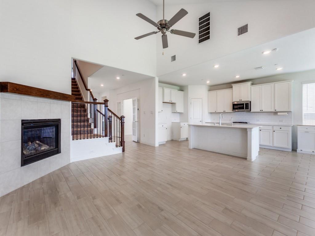 Lakewood Hills East Add - Residential Lease