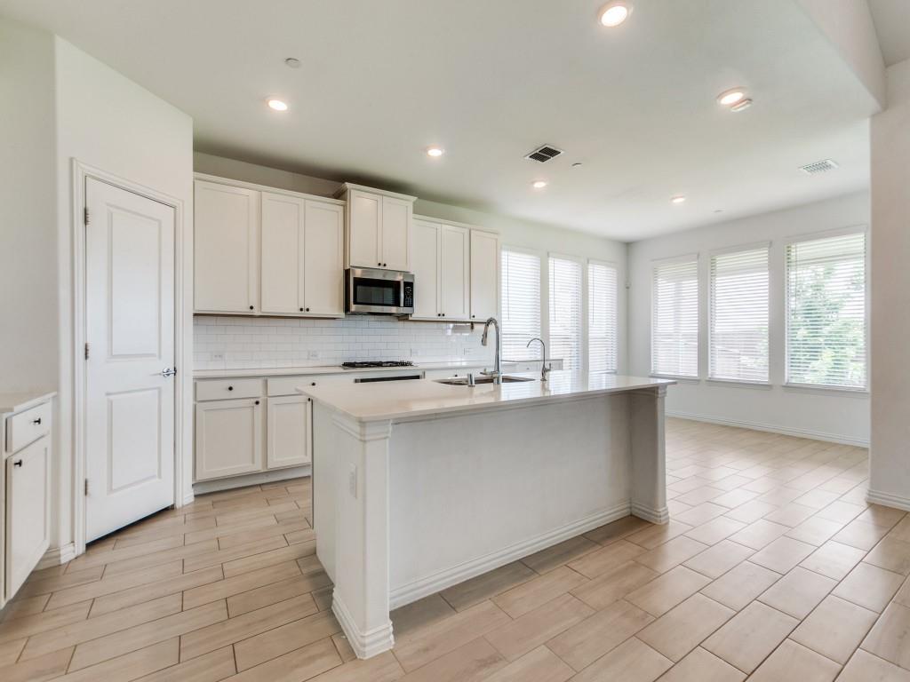 Lakewood Hills East Add - Residential Lease