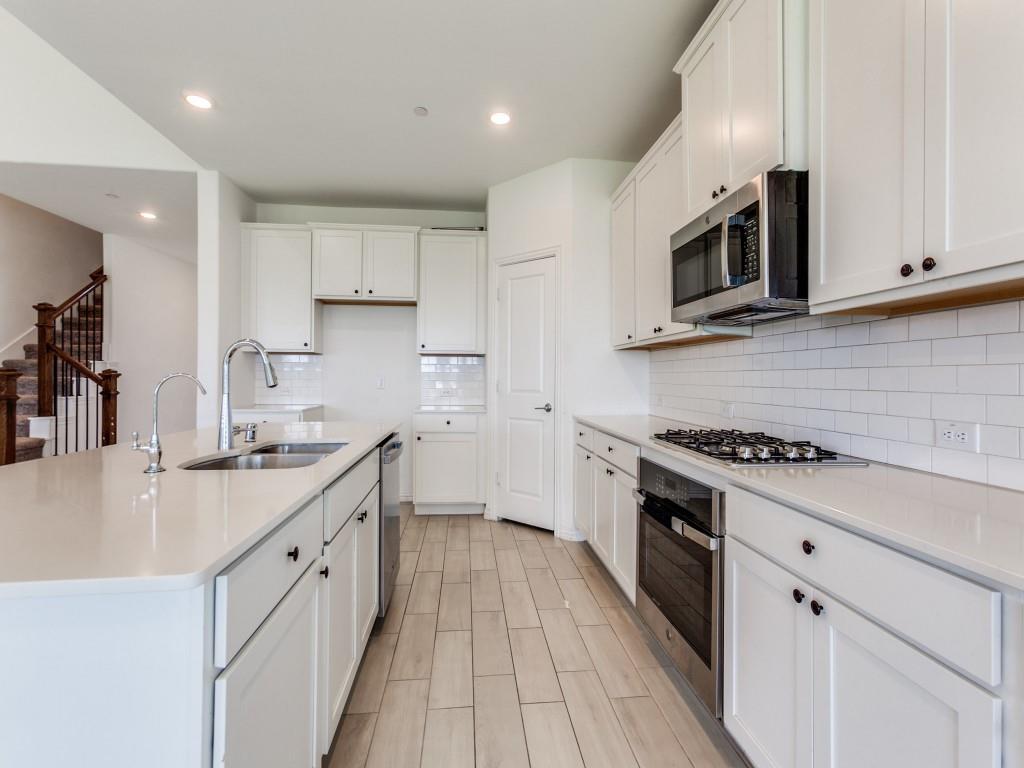 Lakewood Hills East Add - Residential Lease