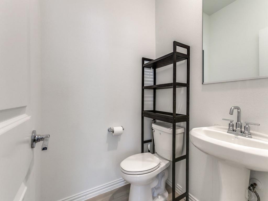 Lakewood Hills East Add - Residential Lease