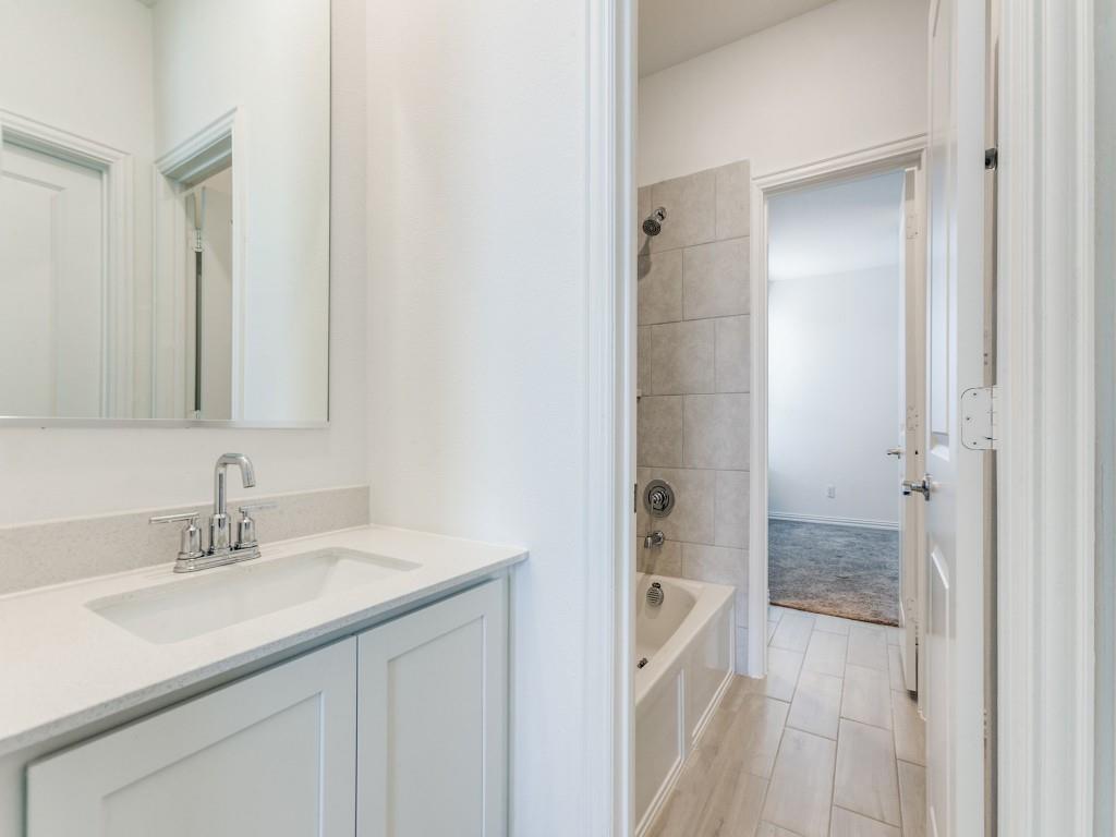 Lakewood Hills East Add - Residential Lease