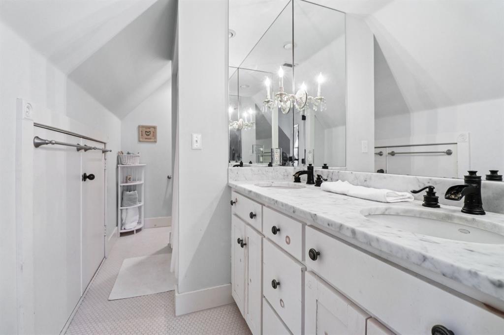 C Luttrell Surv Abs #806 - Residential