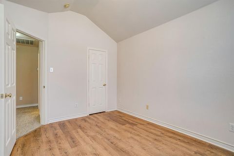 Tiny photo for 5518 Chimney Rock Drive, Arlington, TX 76017 (MLS # 21197312)