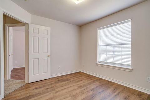 Tiny photo for 5518 Chimney Rock Drive, Arlington, TX 76017 (MLS # 21197312)