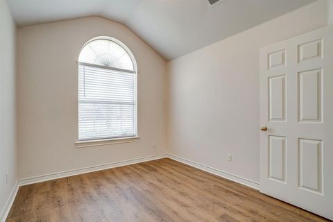 Tiny photo for 5518 Chimney Rock Drive, Arlington, TX 76017 (MLS # 21197312)