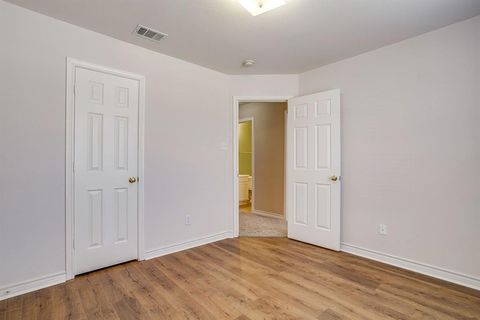 Tiny photo for 5518 Chimney Rock Drive, Arlington, TX 76017 (MLS # 21197312)