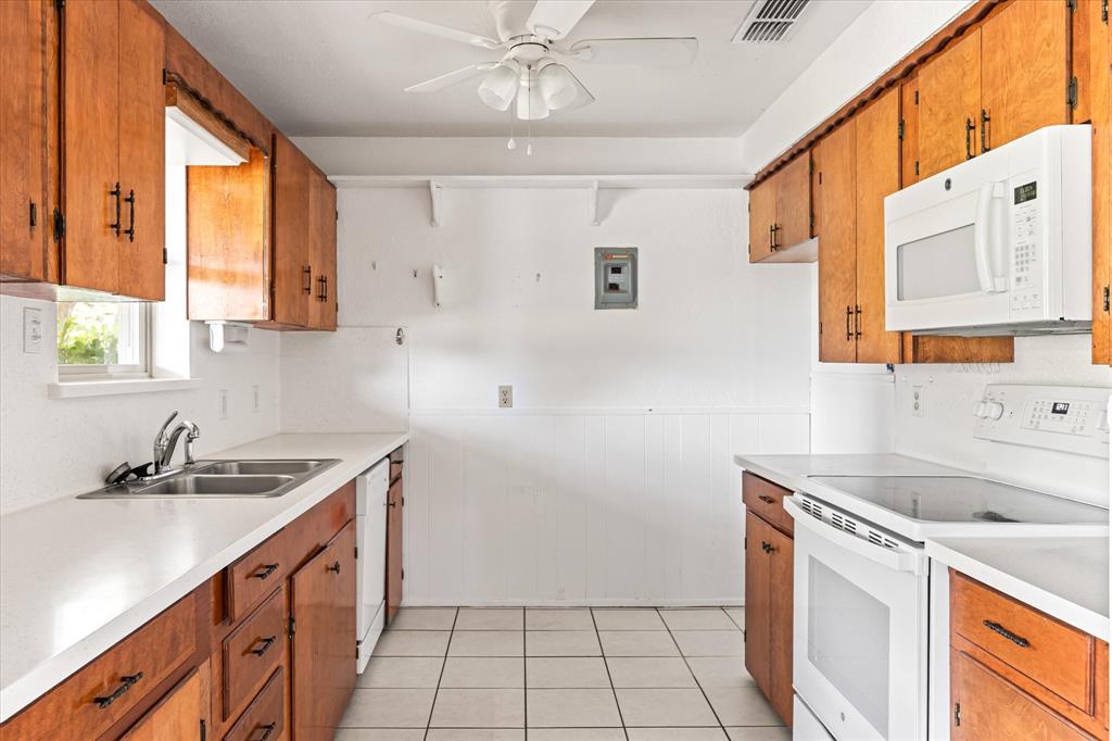 Lakewood Hills Sec 1 - Residential