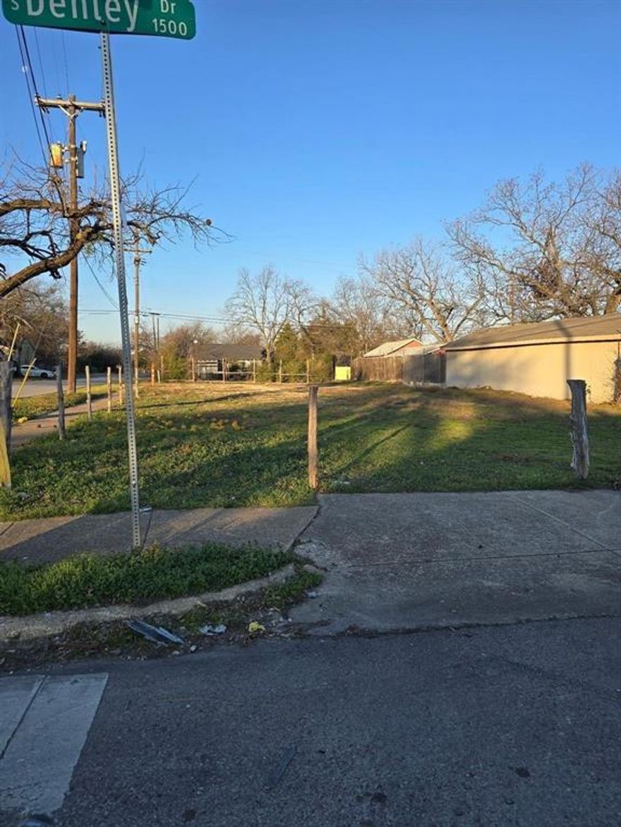 PRICED TO SELL! Corner Lot Near Downtown Dallas with High Visibility & Endless Potential! Calling all Investors & Builders! Don’t miss this incredible opportunity to bring your vision to life on a vacant corner lot located just minutes from Downtown Dallas, the Dallas Zoo, Bishop Arts District, and the upcoming Southern Gateway Deck Park. Currently zoned SFR-COMMERCIAL SERVICE per DCAD, this lot is ideal for your next commercial venture—think restaurant, barbershop, nail salon, or other neighborhood retail. Alternatively, research the potential for rezoning to residential and build a home in an area buzzing with new development and revitalization. Approx dimensions per Survey 55x140. Buyer and Buyer’s Agent must verify all details, including zoning, dimensions, schools, and building requirements, before going under contract. Hurry, this one won’t last! Send your offer today!