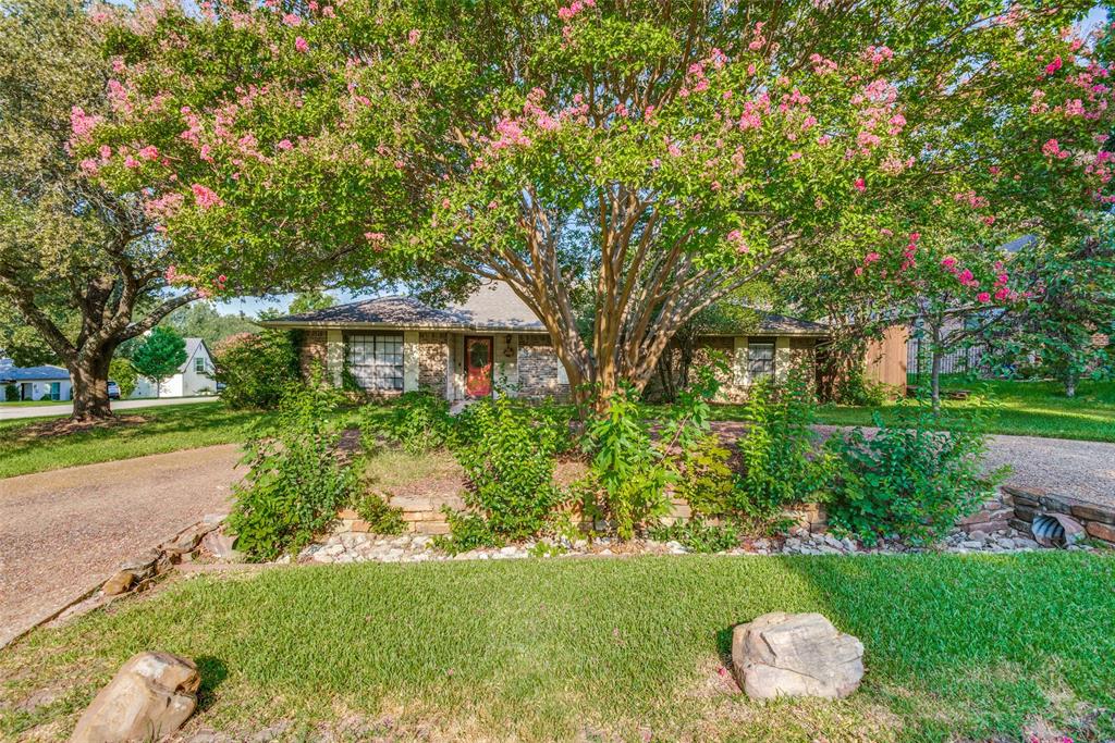 545 Oakcrest Drive