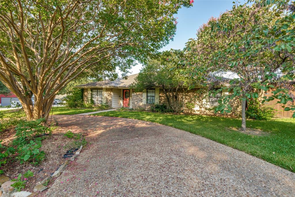 545 Oakcrest Drive