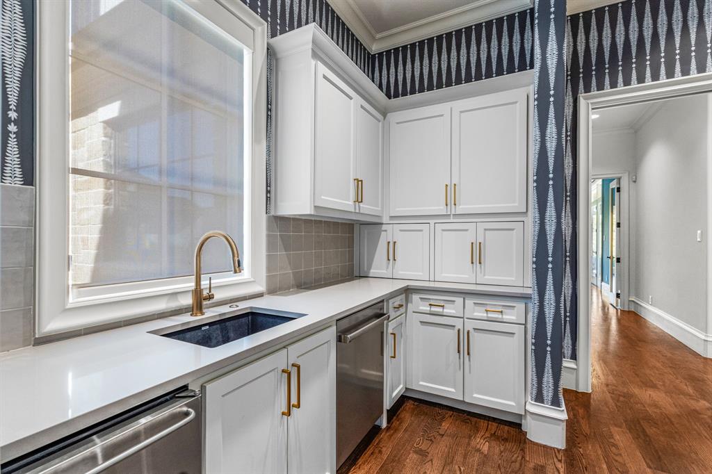 Carlyle Court Add - Residential