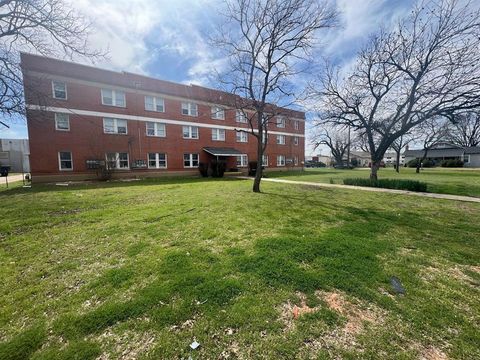 Photo of 2083 N 2nd Street #9, Abilene, TX 79603 (MLS # 21094256)