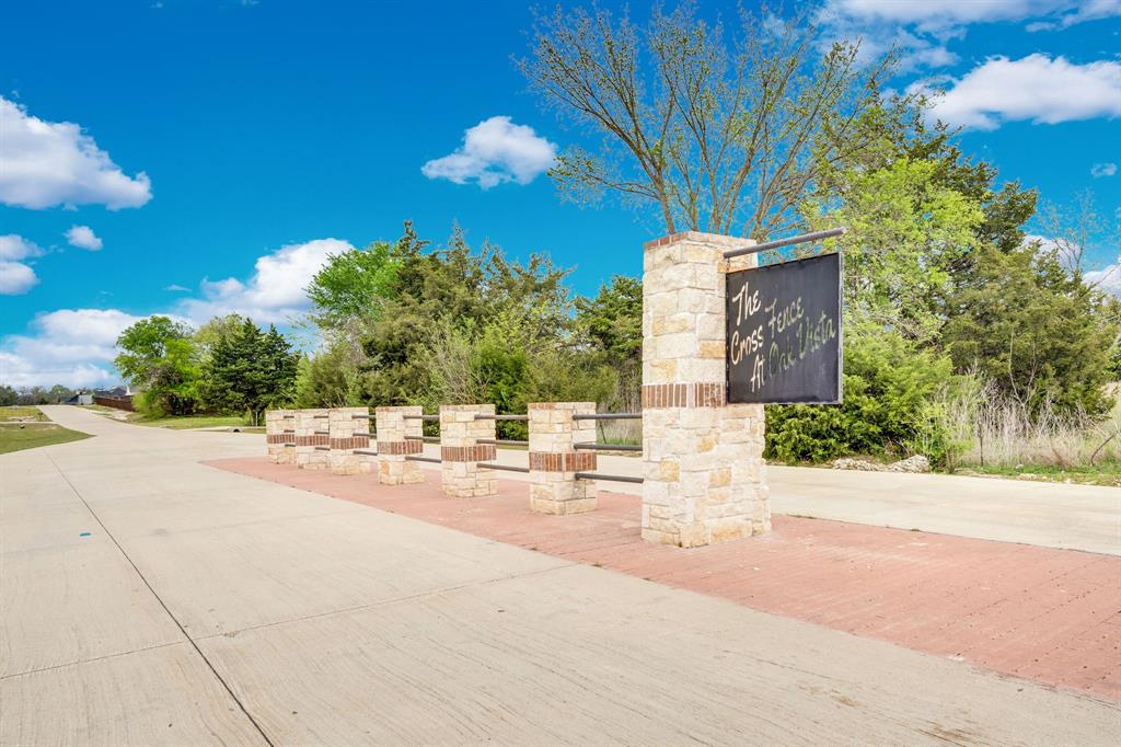 Cross Fence-Oak Vista - Residential