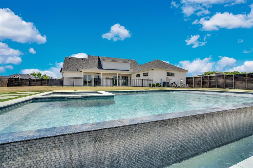 Cross Fence-Oak Vista - Residential
