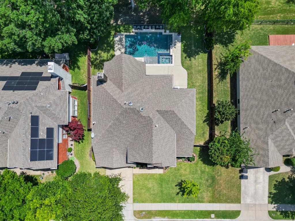 5612 Lafayette Drive