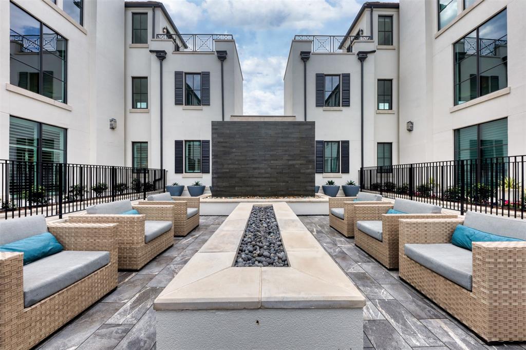 5270 Town and Country Boulevard 111