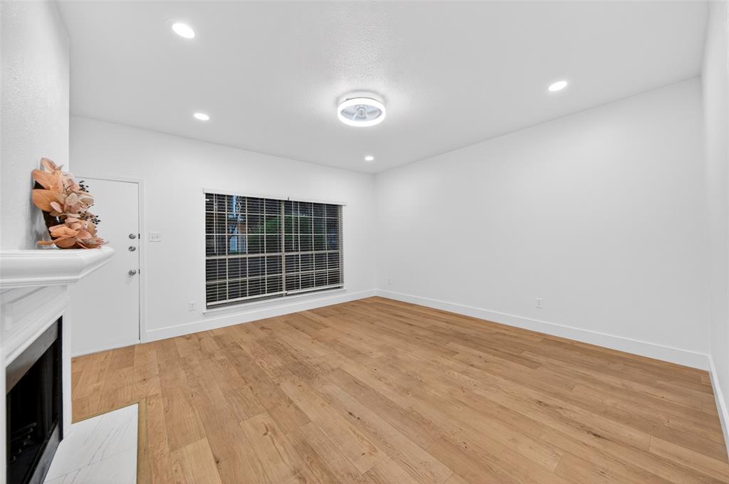 Richland Park Apt-Westchase Condo - Residential