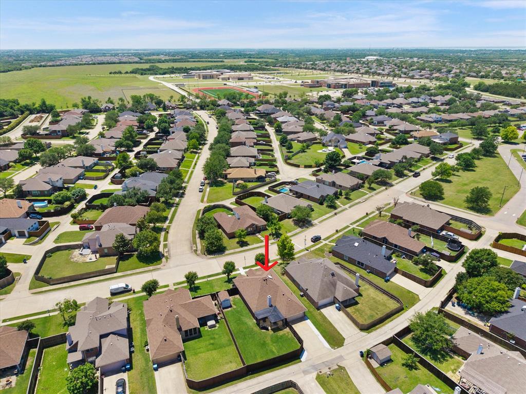 2440 Fieldcrest Drive