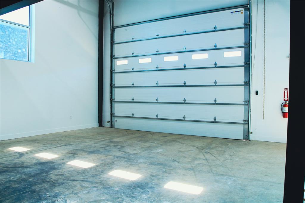 1725 N US 377 Highway 601