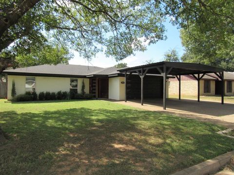 2104 Dan Rowe Street Waco TX 76704