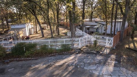 Photo of 9953 Greentree Lane, Wills Point, TX 75169 (MLS # 21124512)