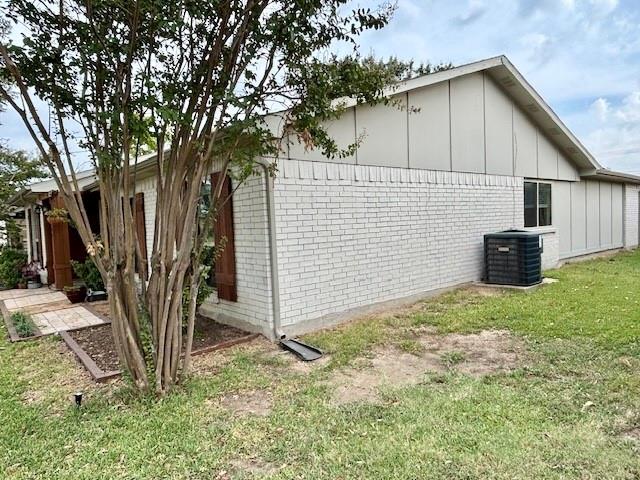 3406 Aquarius Circle