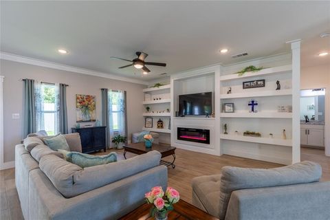 5523 Firewood Trail Granbury TX 76048