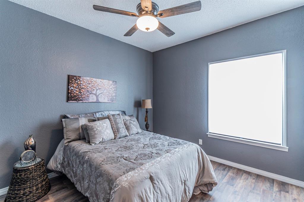 Oaks On The Bend Condos Ph 01-04 - Residential