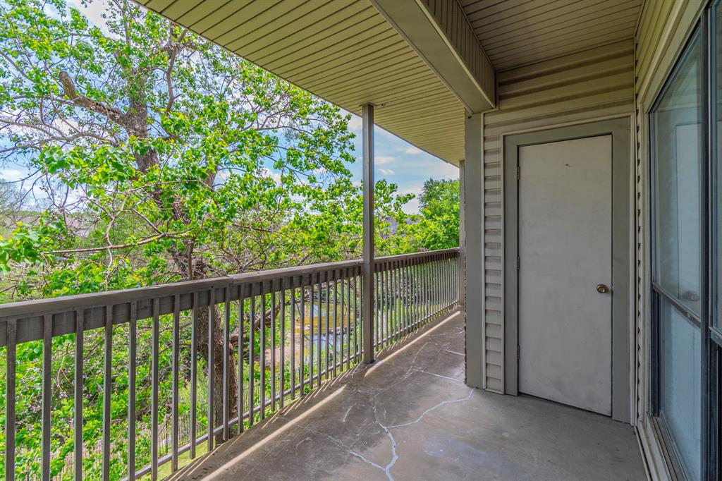 Oaks On The Bend Condos Ph 01-04 - Residential