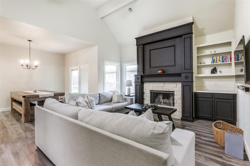 211 Piccadilly Circle