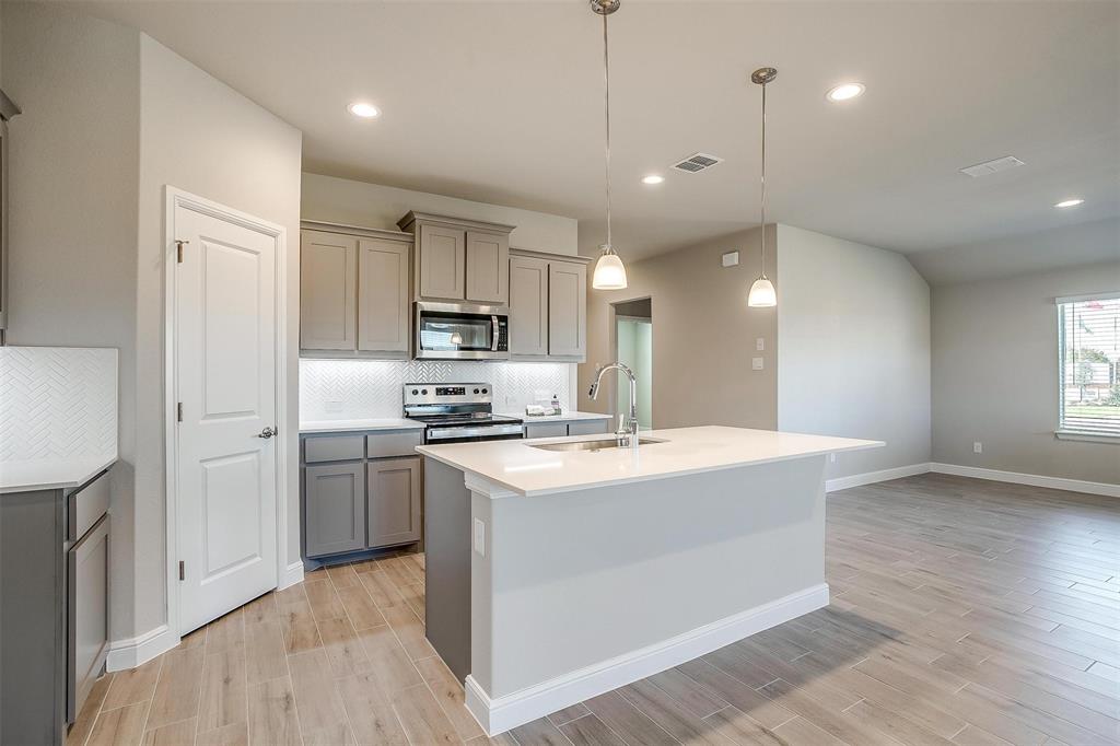 Hunter Place - Residential Lease