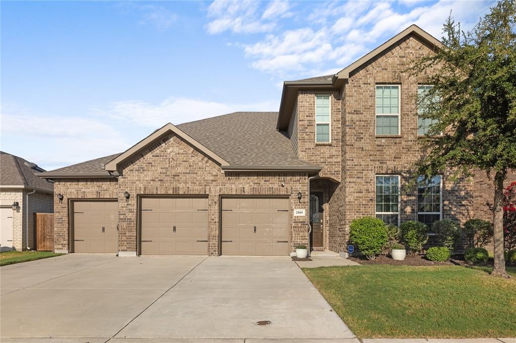 2805 Lakeside Drive