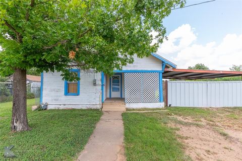 711 & 713 S Neches Street Coleman TX 76834