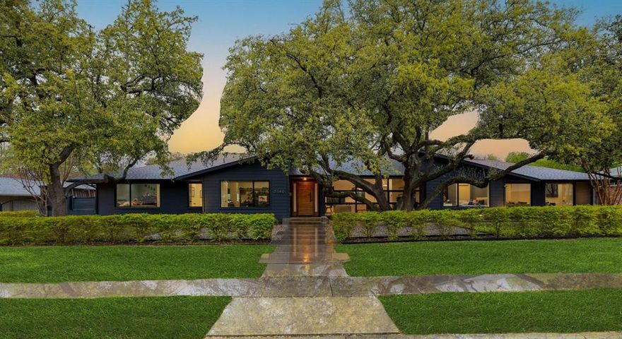 This stunning Mid-Century Ranch, rebuilt in 2018, boasts a modern and elegant design with exceptional attention to detail. The home features beautiful wide plank oak floors, custom built-ins, and contemporary lines balanced by stunning live oaks and surrounding landscape. The open floor plan seamlessly connects the Living Room, Dining Room, and Kitchen, creating a perfect space for entertaining guests, while the Chef's kitchen delivers both elegance and functionality with designer details throughout. The Master Bedroom, with direct access to the backyard, while the Master Bath features a frameless steam shower and oversized bathtub with beautiful gold accents. The home also boasts a home office, three guest bedrooms, all en-suite, a spacious game room, and a backyard with pristine landscaping, mature trees, and privacy fence.