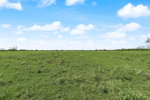 1111 County Road 2805 Honey Grove TX 75446