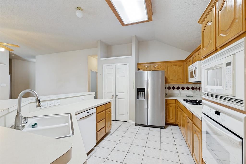1524 Summerfield Drive