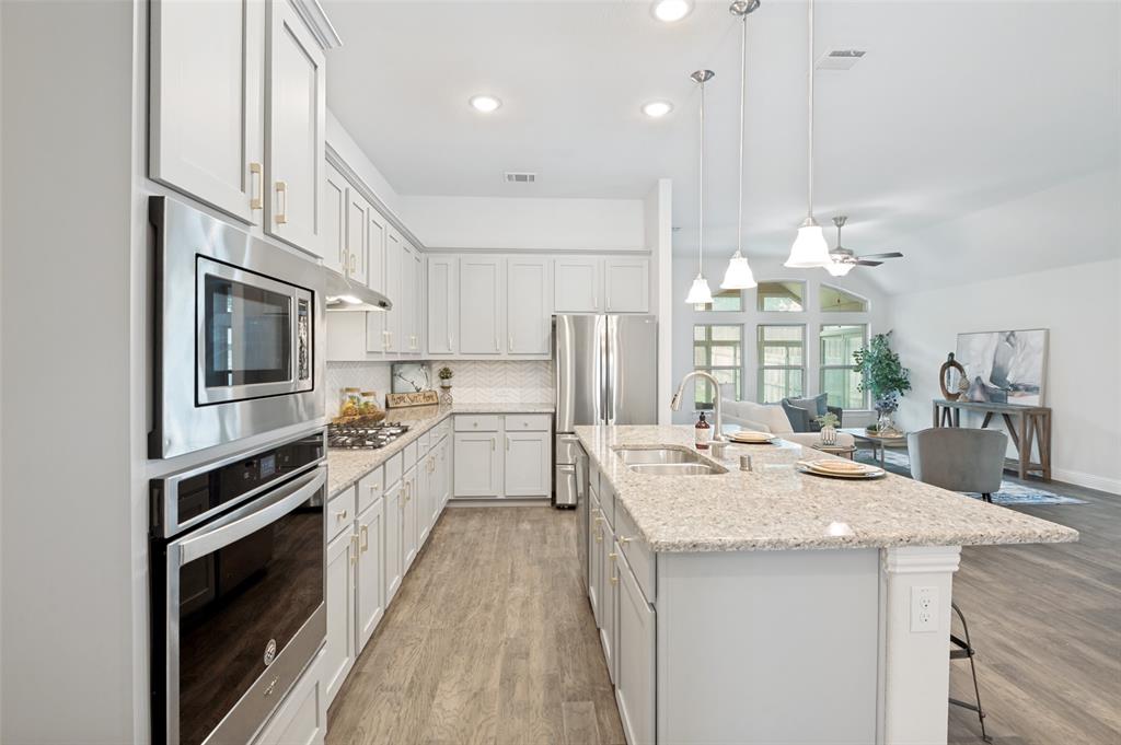 2420 Valley Lane